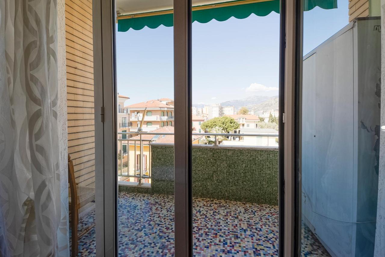 Victoria Apartment ボルディゲーラ エクステリア 写真